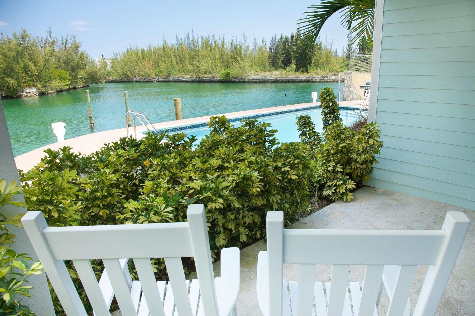 Dolphin Cove (Adults Only) Villa Freeport Bagian luar foto